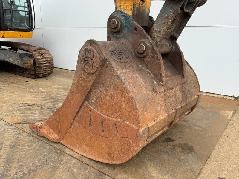 Crawler excavator Liebherr R946LC - Automatic Greasing / Rear + Side Camera: picture 19 Crawler excavator Liebherr R946LC - Automatic Greasing / Rear + Side Camera: picture 19