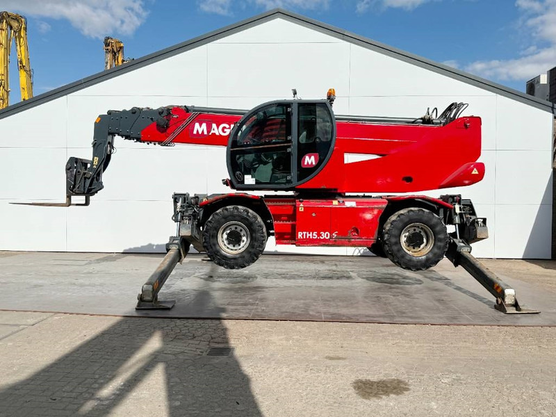 MAGNI RTH5.30 - Remote Control / 4x4x4 / Airco - Telescopic handler: picture 2 MAGNI RTH5.30 - Remote Control / 4x4x4 / Airco - Telescopic handler: picture 2
