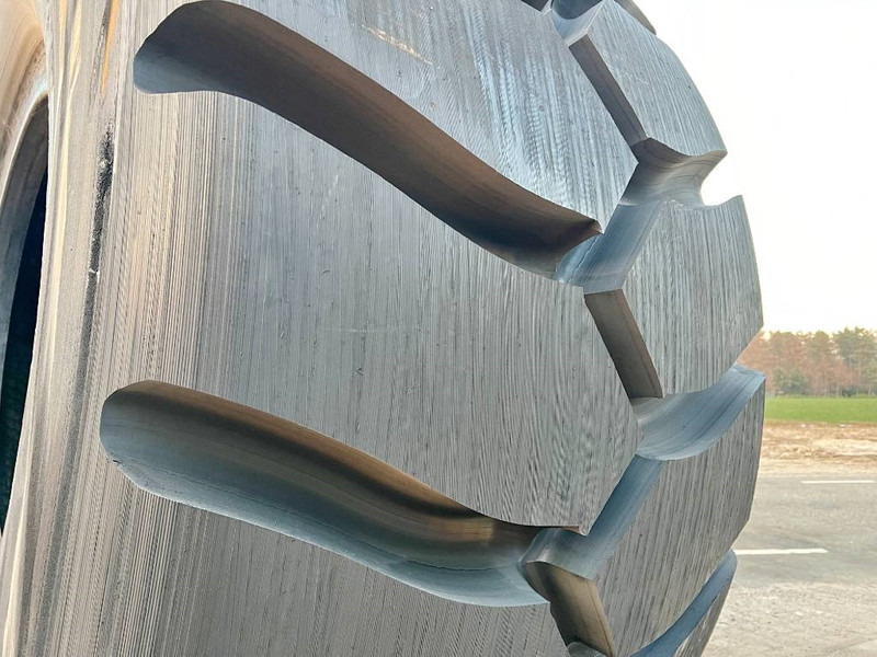 Wheels and tires for Construction machinery Michelin X Mine D2 45/65R45 Tyre x 2: picture 10 Wheels and tires for Construction machinery Michelin X Mine D2 45/65R45 Tyre x 2: picture 10