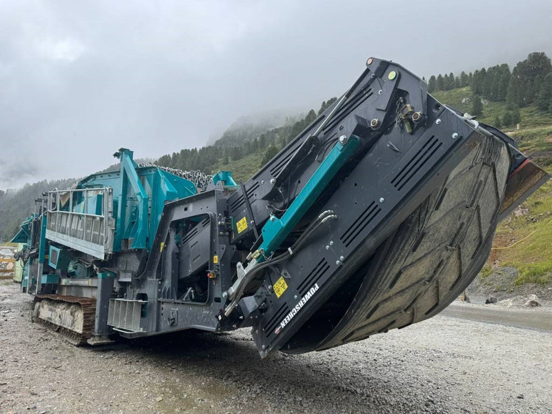 Powerscreen Warrior 2400 - Only 1000 Hours! Extra Conveyor - Screener: picture 3 Powerscreen Warrior 2400 - Only 1000 Hours! Extra Conveyor - Screener: picture 3