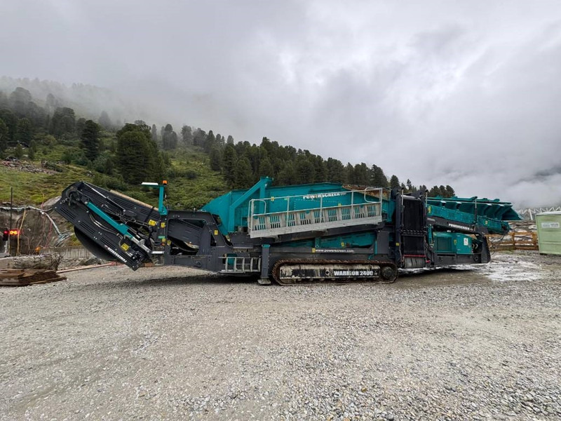 Powerscreen Warrior 2400 - Only 1000 Hours! Extra Conveyor - Screener: picture 5 Powerscreen Warrior 2400 - Only 1000 Hours! Extra Conveyor - Screener: picture 5