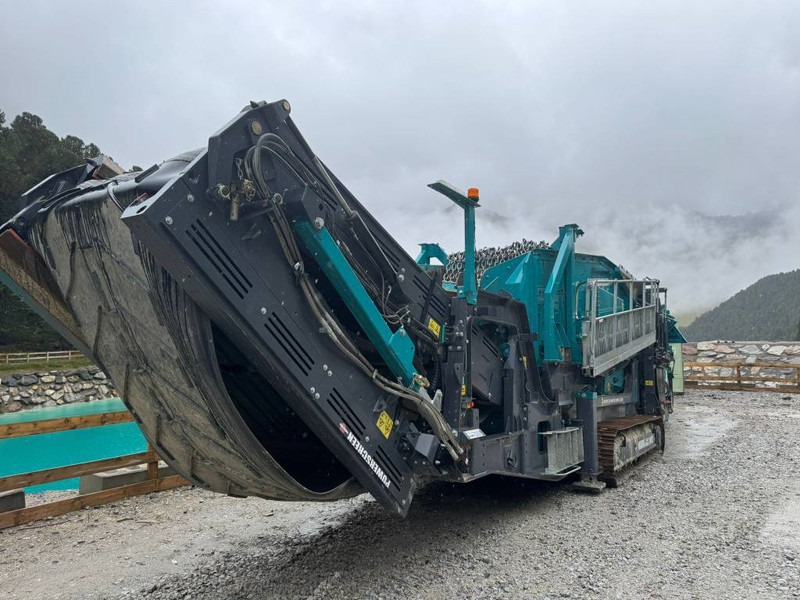 Powerscreen Warrior 2400 - Only 1000 Hours! Extra Conveyor - Screener: picture 4 Powerscreen Warrior 2400 - Only 1000 Hours! Extra Conveyor - Screener: picture 4