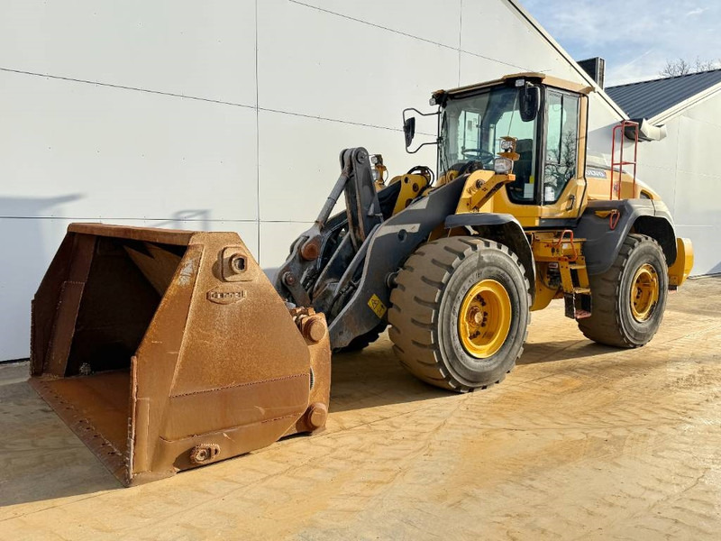 Volvo L110H - 3rd Function / Quick Coupler - Wheel loader: picture 2 Volvo L110H - 3rd Function / Quick Coupler - Wheel loader: picture 2