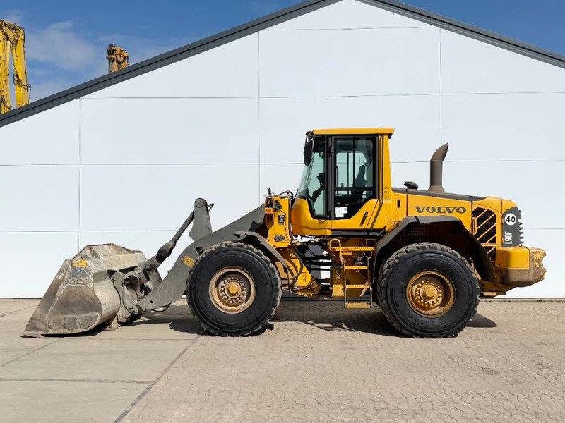 Volvo L90F - German Machine / 3rd Function / Auto Lube - Wheel loader: picture 1 Volvo L90F - German Machine / 3rd Function / Auto Lube - Wheel loader: picture 1