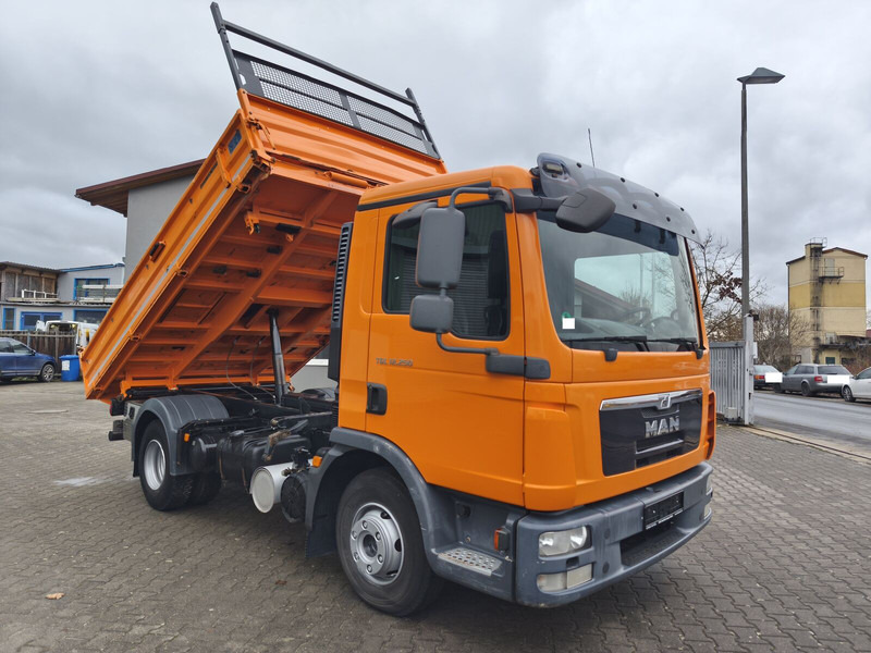 MAN TGL 12.250 - Tipper: picture 2 MAN TGL 12.250 - Tipper: picture 2