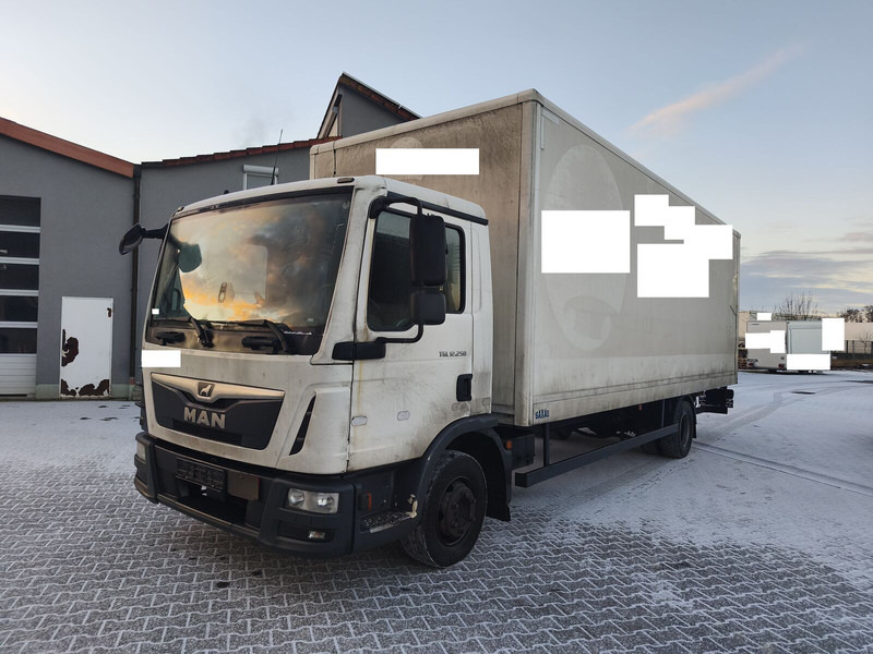 MAN TGL 12.250 Koffer 3-Sitzer Euro 6 4x2 AHK LBW (48) - Box truck: picture 1 MAN TGL 12.250 Koffer 3-Sitzer Euro 6 4x2 AHK LBW (48) - Box truck: picture 1