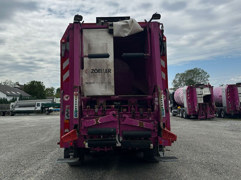 Garbage truck MAN TGS 28.320: picture 7