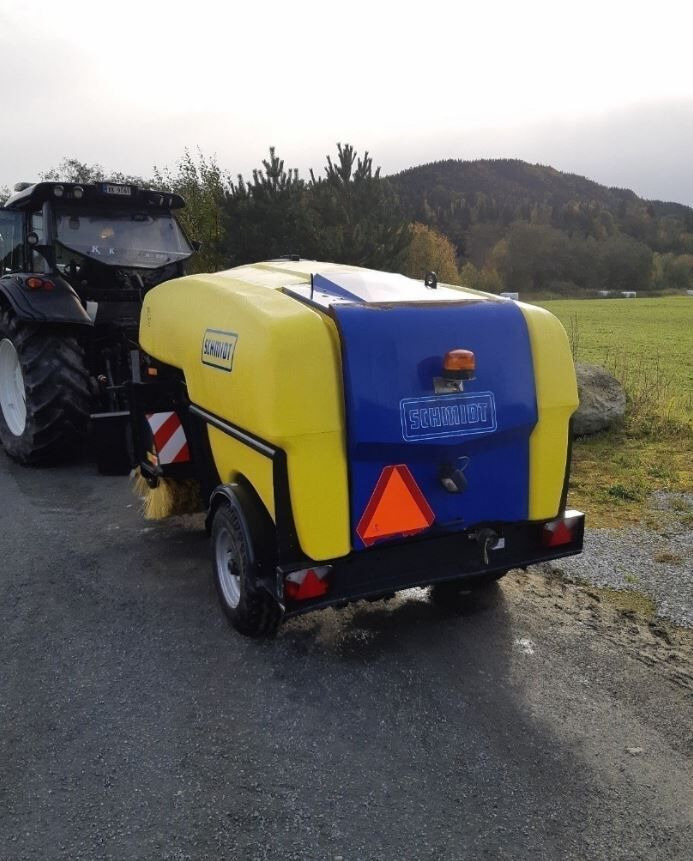 Schmidt TSS 122, Like NEW, Only 203 hours, up to 40KM/h - Transport all - Industrial sweeper: picture 3 Schmidt TSS 122, Like NEW, Only 203 hours, up to 40KM/h - Transport all - Industrial sweeper: picture 3