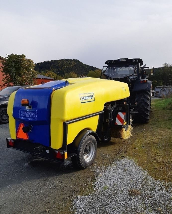 Schmidt TSS 122, Like NEW, Only 203 hours, up to 40KM/h - Transport all - Industrial sweeper: picture 4 Schmidt TSS 122, Like NEW, Only 203 hours, up to 40KM/h - Transport all - Industrial sweeper: picture 4