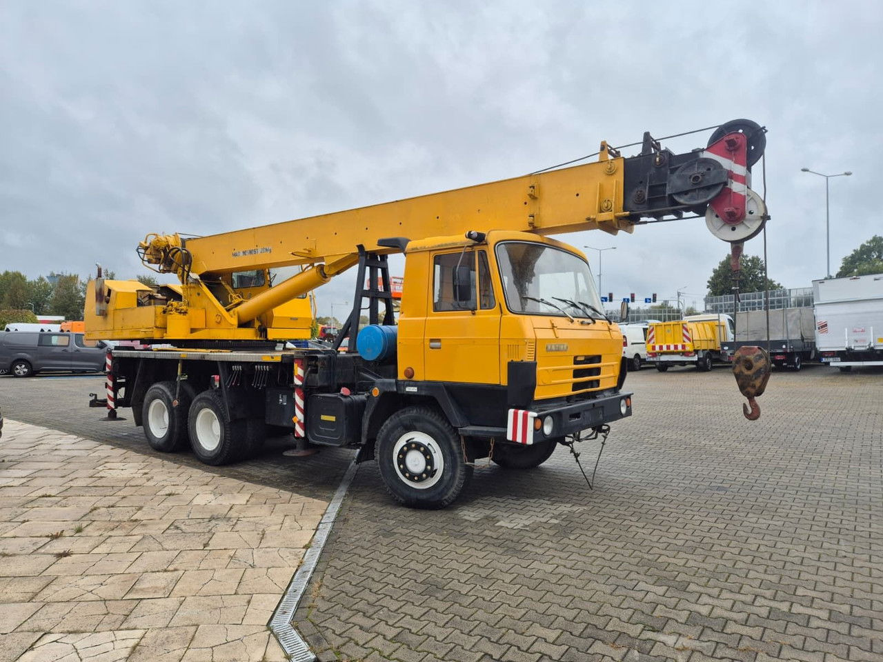 Tatra T 815 - Mobile crane: picture 5 Tatra T 815 - Mobile crane: picture 5