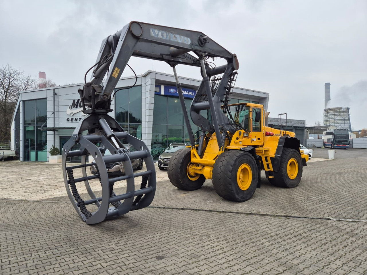 VOLVO L180 E / 4WD / 1 Owner / Wood LOG - Wheel loader: picture 2 VOLVO L180 E / 4WD / 1 Owner / Wood LOG - Wheel loader: picture 2