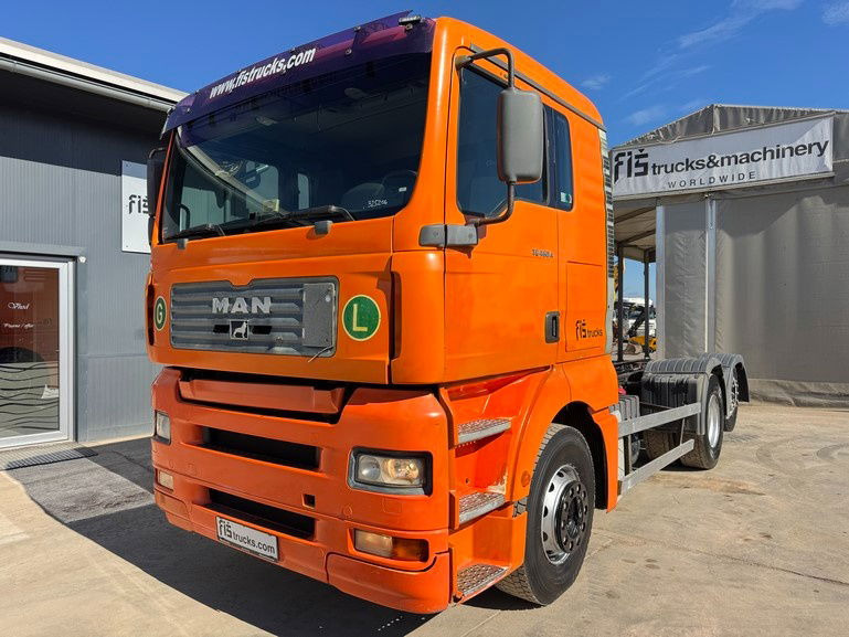 MAN TGA 26.460 6X2 chassis - lifitng axle - Cab chassis truck: picture 1 MAN TGA 26.460 6X2 chassis - lifitng axle - Cab chassis truck: picture 1