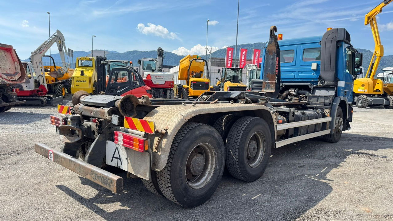Mercedes-Benz Actros 2641 6x4 hiab abroll tipper - spring - Container transporter/ Swap body truck: picture 5 Mercedes-Benz Actros 2641 6x4 hiab abroll tipper - spring - Container transporter/ Swap body truck: picture 5