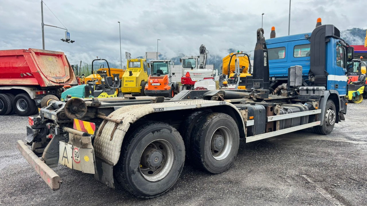 Mercedes-Benz Actros 2641 6x4 hiab abroll tipper - spring - Container transporter/ Swap body truck: picture 5 Mercedes-Benz Actros 2641 6x4 hiab abroll tipper - spring - Container transporter/ Swap body truck: picture 5