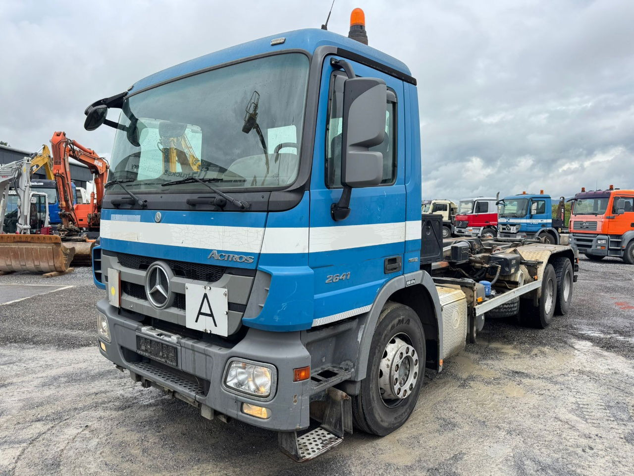 Mercedes-Benz Actros 2641 6x4 hiab abroll tipper - spring - Container transporter/ Swap body truck: picture 1 Mercedes-Benz Actros 2641 6x4 hiab abroll tipper - spring - Container transporter/ Swap body truck: picture 1