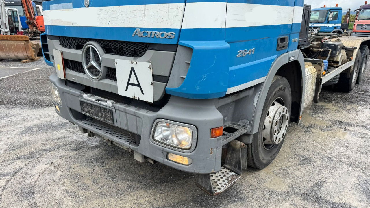 Mercedes-Benz Actros 2641 6x4 hiab abroll tipper - spring - Container transporter/ Swap body truck: picture 2 Mercedes-Benz Actros 2641 6x4 hiab abroll tipper - spring - Container transporter/ Swap body truck: picture 2