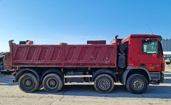 Mercedes-Benz Actros 4144 8x4 tipper - 1st owner - Tipper: picture 3 Mercedes-Benz Actros 4144 8x4 tipper - 1st owner - Tipper: picture 3