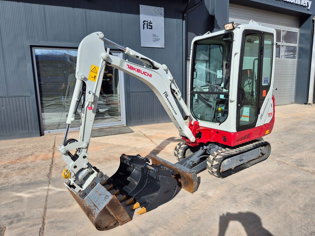 Takeuchi TB216 - 2022 Year - 1335 Hours - Powertilt - Mini excavator: picture 1 Takeuchi TB216 - 2022 Year - 1335 Hours - Powertilt - Mini excavator: picture 1