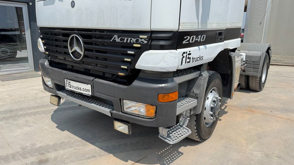Mercedes-Benz Actros 2040 AS 4x4 tractor unit - tipp. hydr. - Tractor unit: picture 2 Mercedes-Benz Actros 2040 AS 4x4 tractor unit - tipp. hydr. - Tractor unit: picture 2