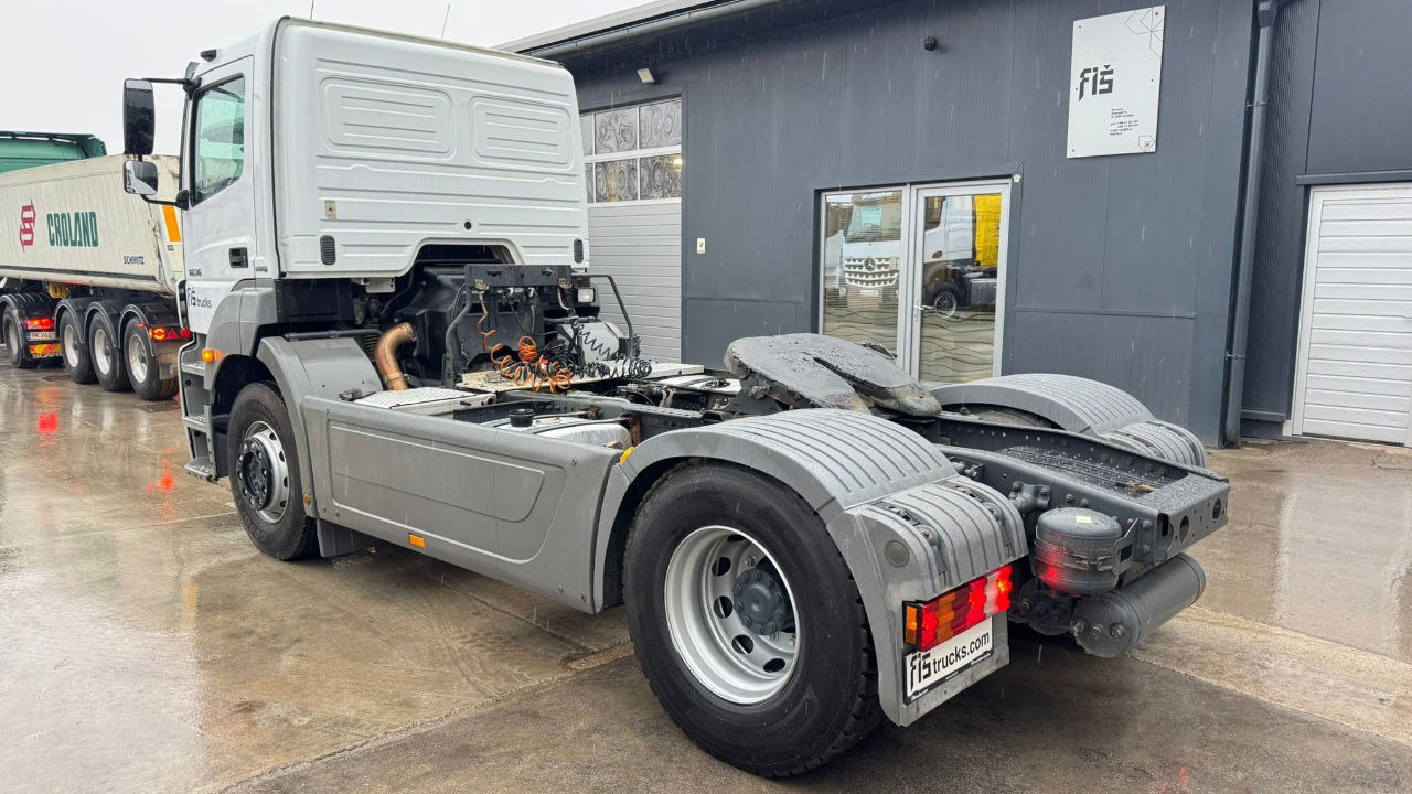 Mercedes-Benz Axor 1836 4x2 tipper hydraulics - Tractor unit: picture 4 Mercedes-Benz Axor 1836 4x2 tipper hydraulics - Tractor unit: picture 4