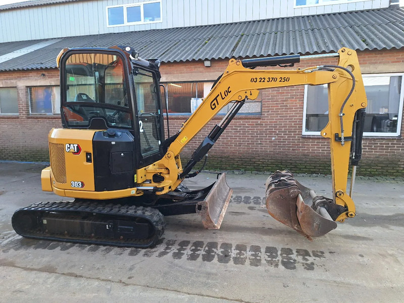 Caterpillar 303 - Mini excavator: picture 3 Caterpillar 303 - Mini excavator: picture 3
