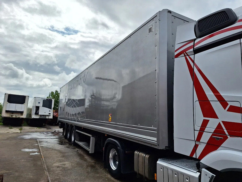 Lecitrailer 3E20 - Closed box semi-trailer: picture 2 Lecitrailer 3E20 - Closed box semi-trailer: picture 2