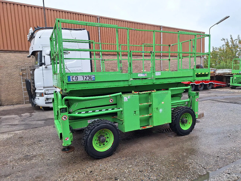 Skyjack SJ-8831 - Scissor lift: picture 1 Skyjack SJ-8831 - Scissor lift: picture 1