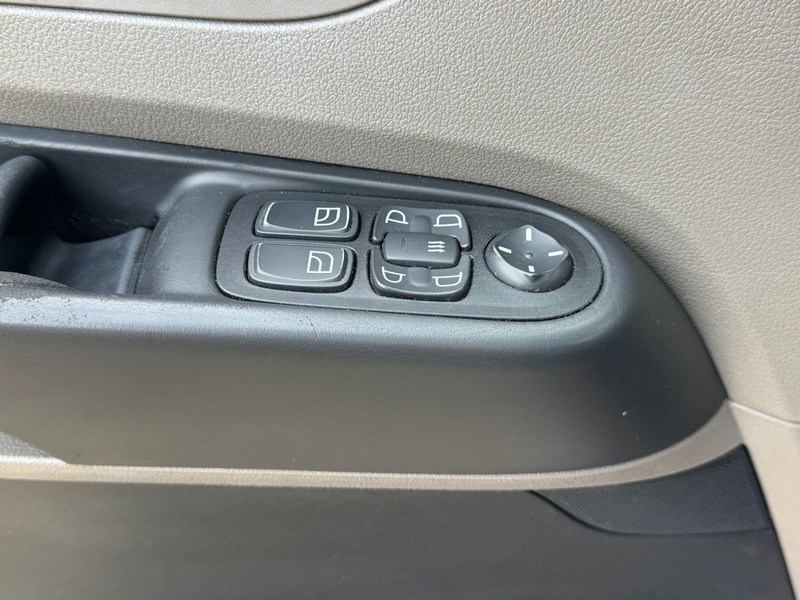 Box truck DAF CF 85.410: picture 19