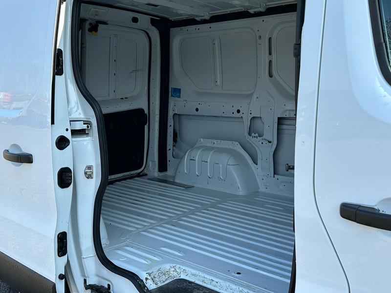 Renault Trafic 1.6 dCi T27 - Small van: picture 5 Renault Trafic 1.6 dCi T27 - Small van: picture 5