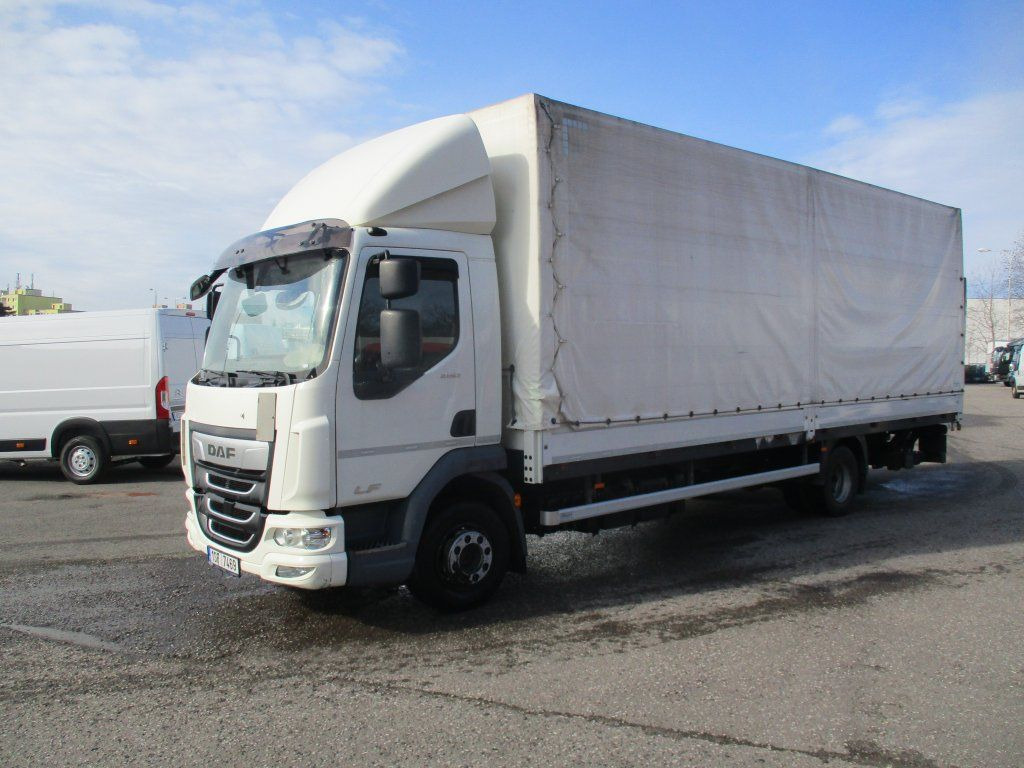 DAF LF 12.260 - Curtainsider truck: picture 1 DAF LF 12.260 - Curtainsider truck: picture 1