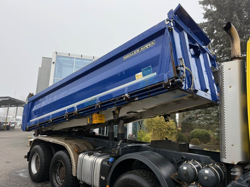 Iveco AD340T45 Trakker 8x4 Euro 6 - Tipper: picture 3 Iveco AD340T45 Trakker 8x4 Euro 6 - Tipper: picture 3