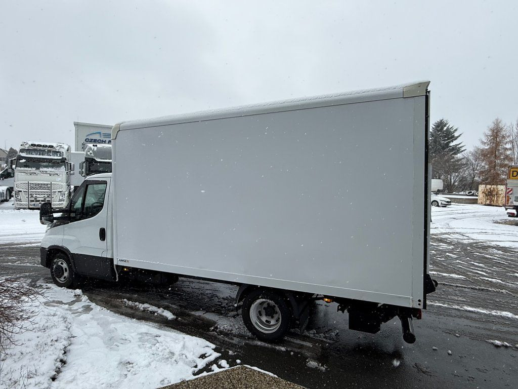 Iveco Daily 35C16 - Closed box van: picture 5 Iveco Daily 35C16 - Closed box van: picture 5