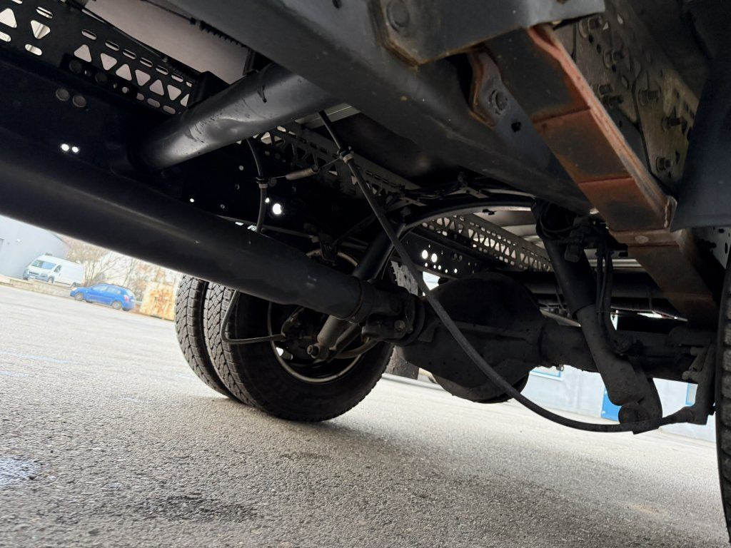 Closed box van Iveco Daily 35C16: picture 8