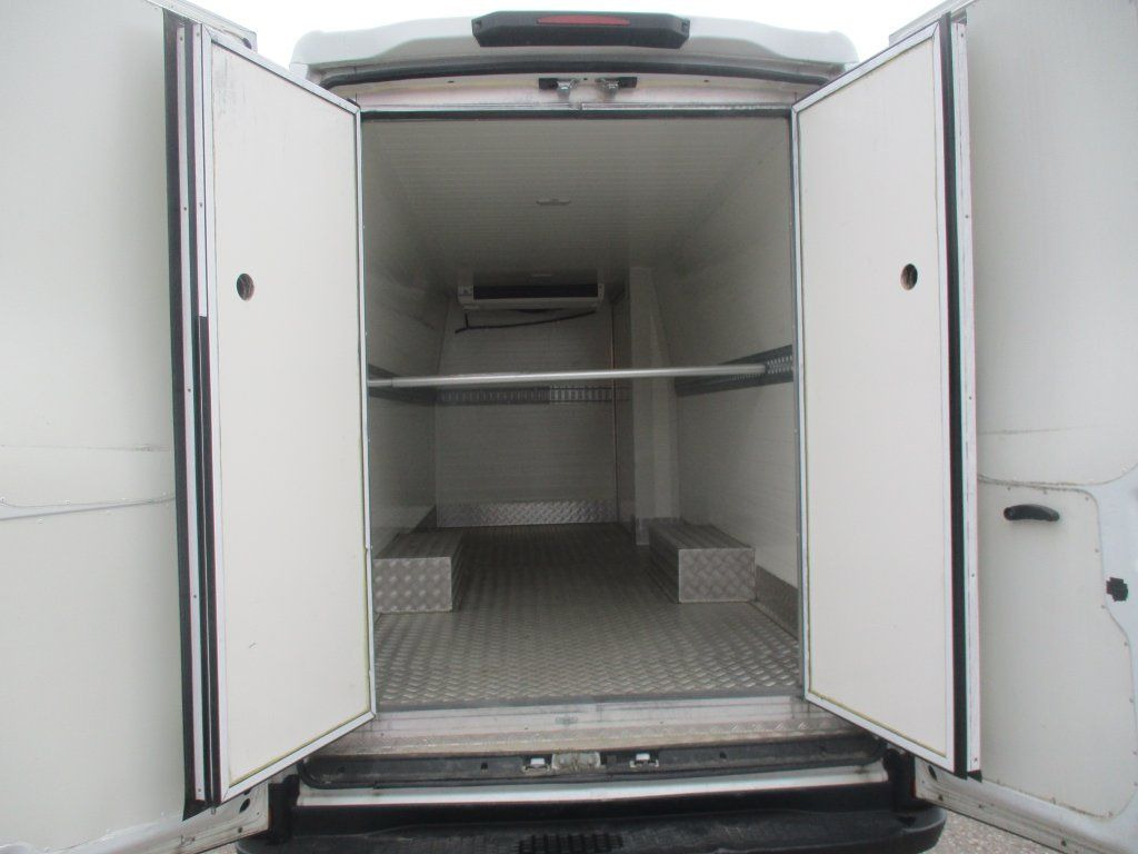 Iveco Daily 35C16 - Refrigerated delivery van: picture 5 Iveco Daily 35C16 - Refrigerated delivery van: picture 5