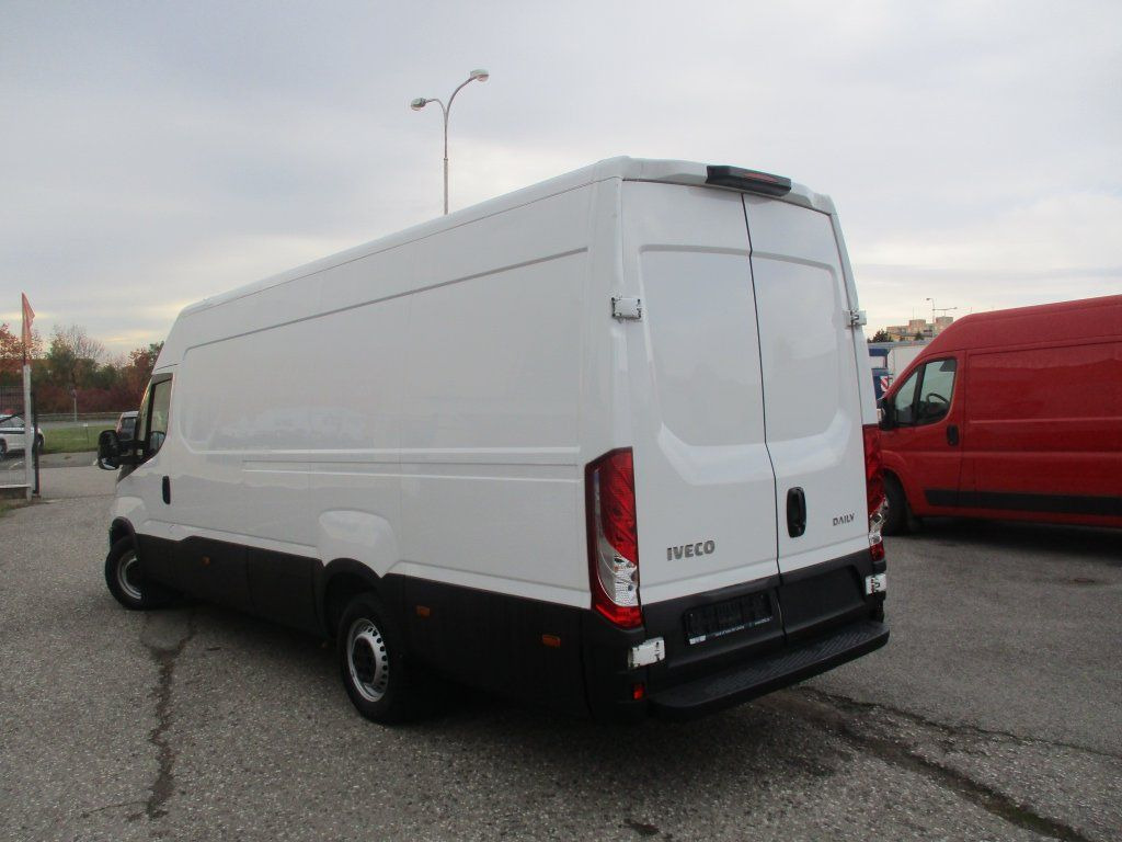 Iveco Daily 35S16  - Panel van: picture 4 Iveco Daily 35S16  - Panel van: picture 4