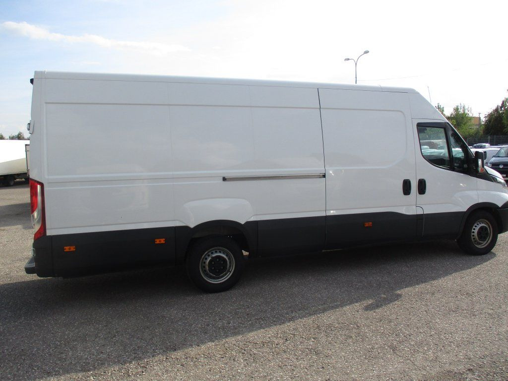 Iveco Daily 35S16 - Panel van: picture 4 Iveco Daily 35S16 - Panel van: picture 4