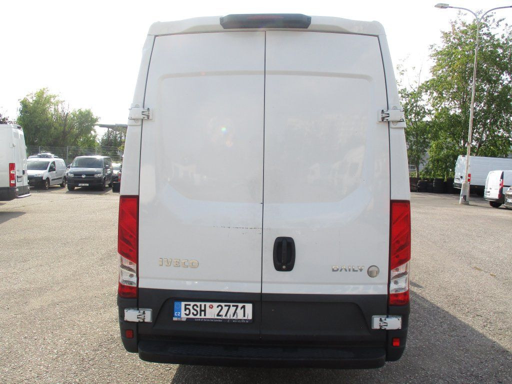 Iveco Daily 35S16 - Panel van: picture 5 Iveco Daily 35S16 - Panel van: picture 5