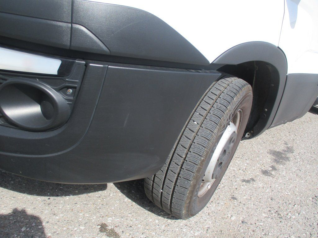 Iveco Daily 35S16 - Closed box van: picture 5 Iveco Daily 35S16 - Closed box van: picture 5