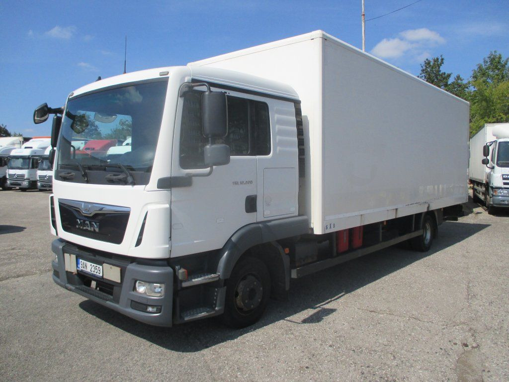MAN TGL 12.220 - Box truck: picture 1 MAN TGL 12.220 - Box truck: picture 1