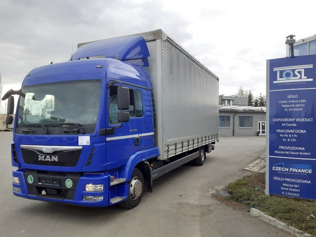MAN TGL12.250 EURO 6 - Curtainsider truck: picture 1 MAN TGL12.250 EURO 6 - Curtainsider truck: picture 1