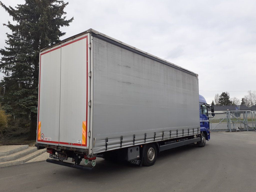MAN TGL12.250 EURO 6 - Curtainsider truck: picture 4 MAN TGL12.250 EURO 6 - Curtainsider truck: picture 4