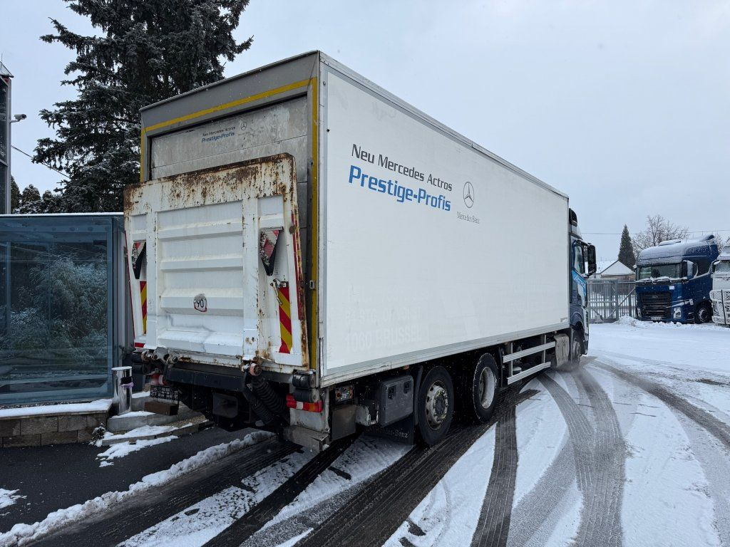 Mercedes-Benz 2542 Actros 6x2 EURO 6 - Refrigerator truck: picture 4 Mercedes-Benz 2542 Actros 6x2 EURO 6 - Refrigerator truck: picture 4