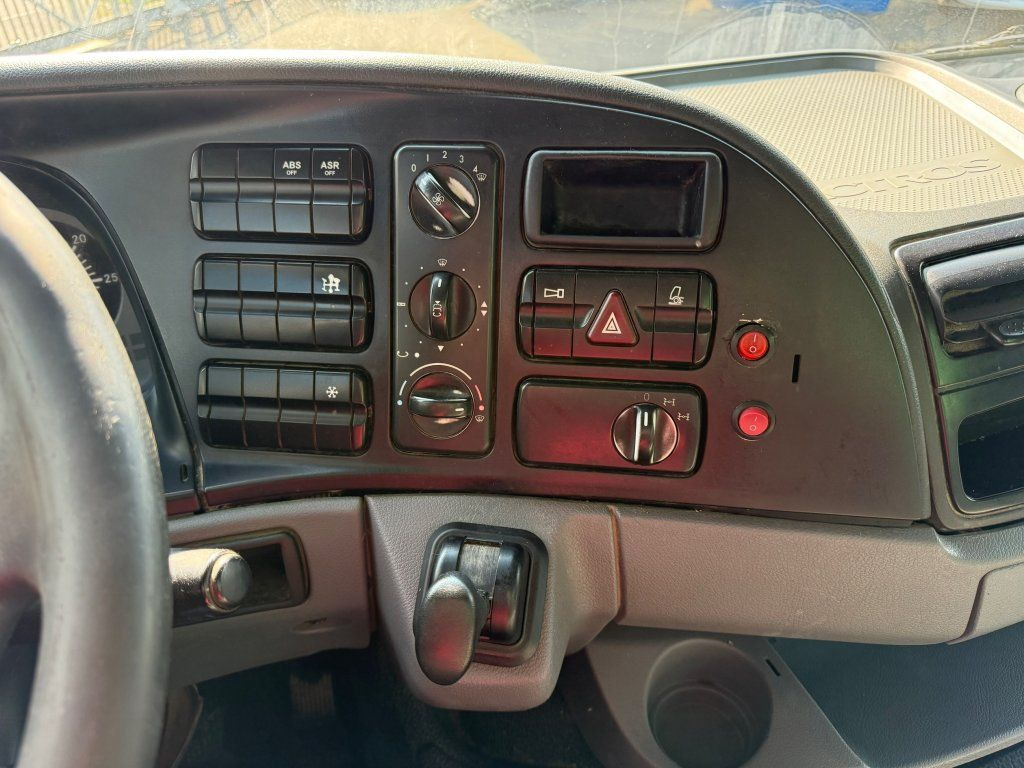 Tipper Mercedes-Benz 2641 Actros 6x4 EURO 4: picture 16 Tipper Mercedes-Benz 2641 Actros 6x4 EURO 4: picture 16