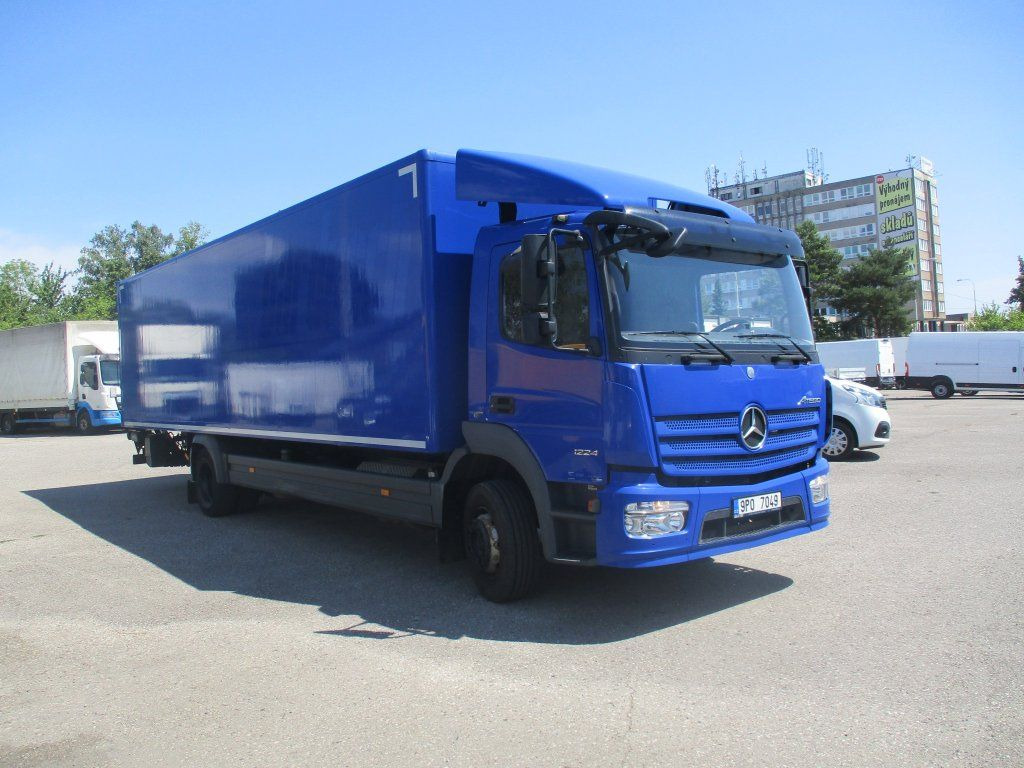 Mercedes-Benz Atego 1224 mit LBW - Refrigerator truck: picture 2 Mercedes-Benz Atego 1224 mit LBW - Refrigerator truck: picture 2