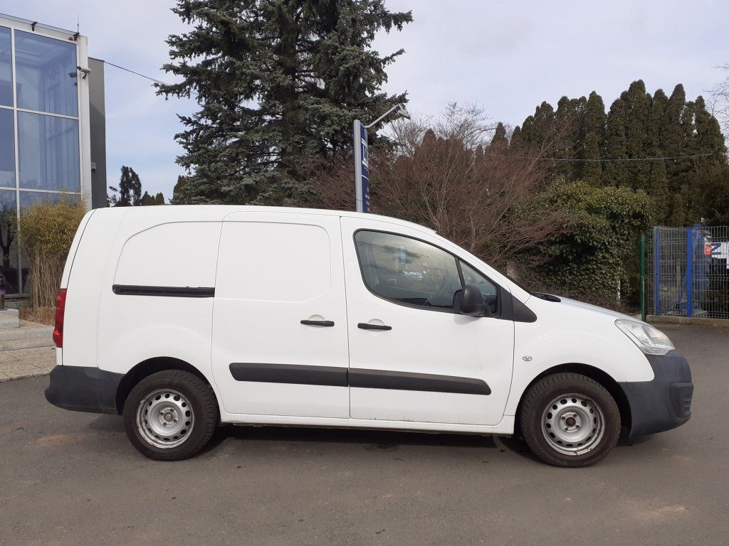Peugeot PARTNER 1.6 HDi 90 - Small van: picture 4 Peugeot PARTNER 1.6 HDi 90 - Small van: picture 4
