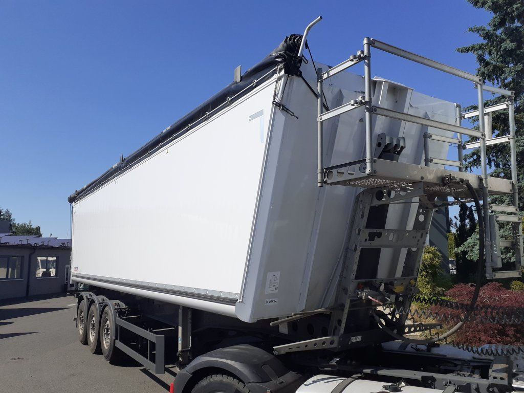 Schmitz Cargobull SKI24 52m3 - Tipper semi-trailer: picture 1 Schmitz Cargobull SKI24 52m3 - Tipper semi-trailer: picture 1