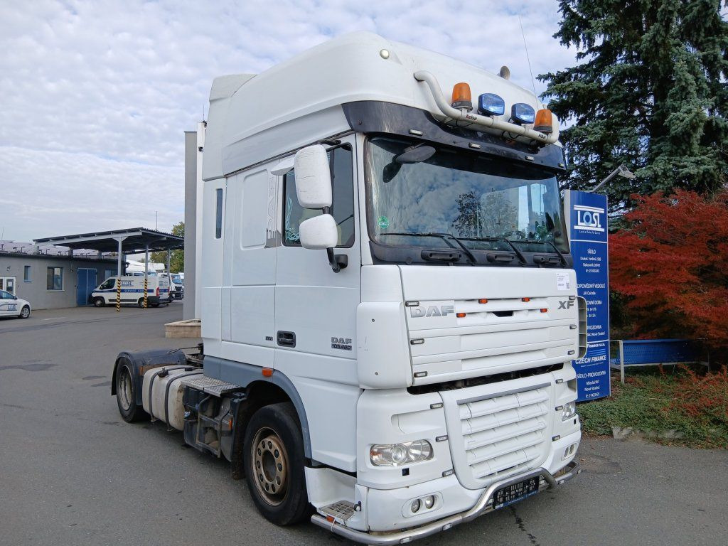 DAF XF105.460 Superspacecab SSC - Tractor unit: picture 3 DAF XF105.460 Superspacecab SSC - Tractor unit: picture 3