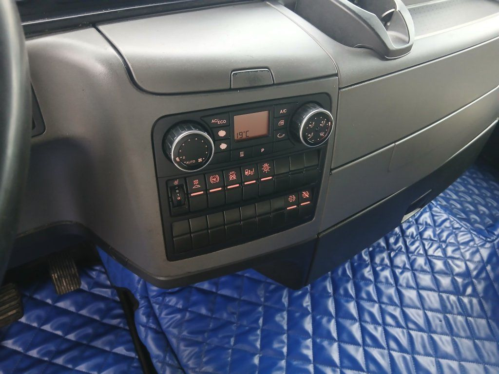 Tractor unit MAN TGX18.440 XLX: picture 17 Tractor unit MAN TGX18.440 XLX: picture 17