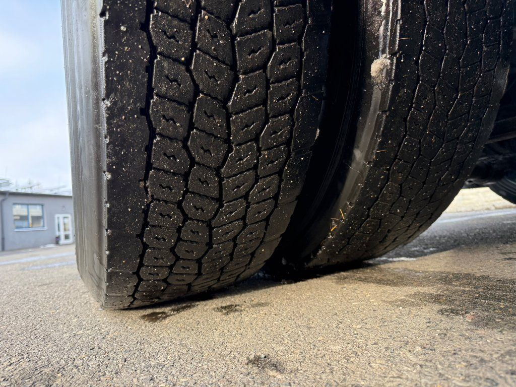 Tractor unit Volvo FM12.460 6x2 EURO 3: picture 10 Tractor unit Volvo FM12.460 6x2 EURO 3: picture 10