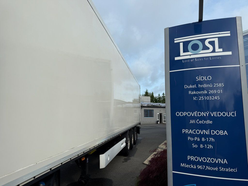Wielton NS3F - Closed box semi-trailer: picture 4 Wielton NS3F - Closed box semi-trailer: picture 4